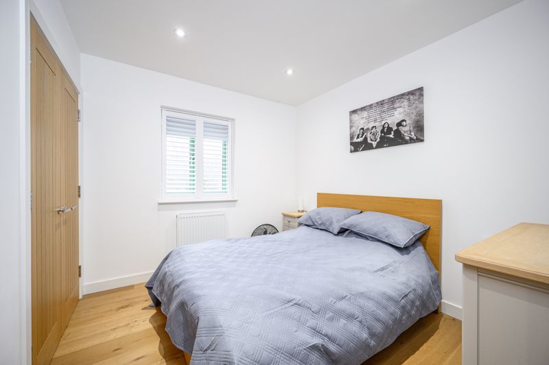 Bedroom- click for photo gallery